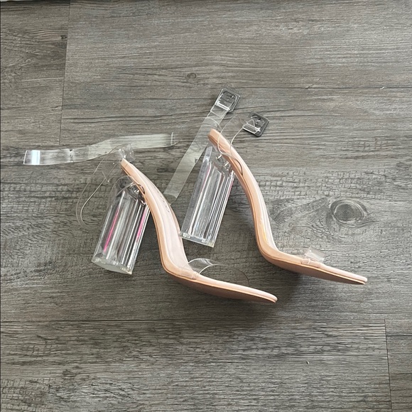 Boohoo Shoes - NWOT Boohoo Blush Pink Clear Block Heels size 4